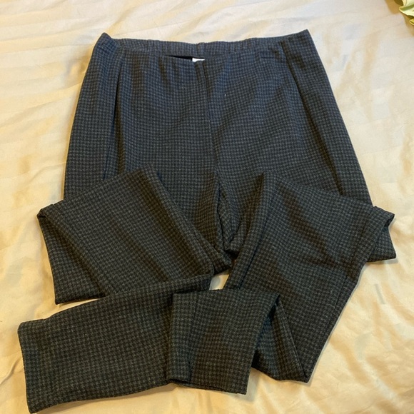 J. Jill Pants - J. Jill ponte Leggings. Black and gray. Excellent condition. Size M tall.
